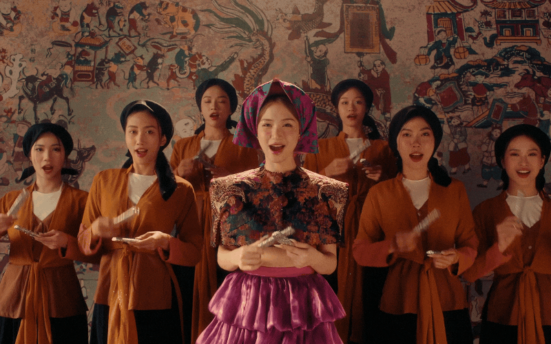 Loạt "đặc sản văn hóa" Bắc Ninh trong MV của Hòa Minzy: Hơi thở truyền thống đầy tự hào trong những thước phim tuyệt-đối-điện-ảnh- Ảnh 12.