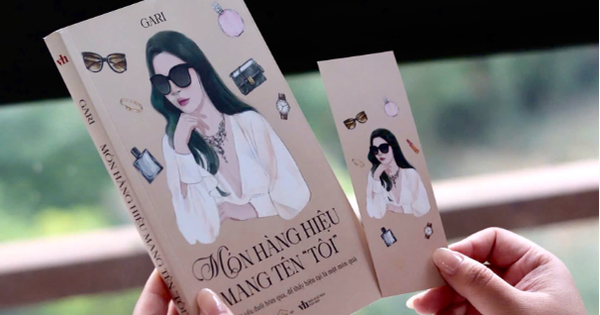 Nữ tác giả 29 tuổi trở lại gây bão với 'Món hàng hiệu mang tên tôi'- Ảnh 1. Nữ tác giả 29 tuổi trở lại gây bão với 'Món hàng hiệu mang tên tôi'- Ảnh 1.