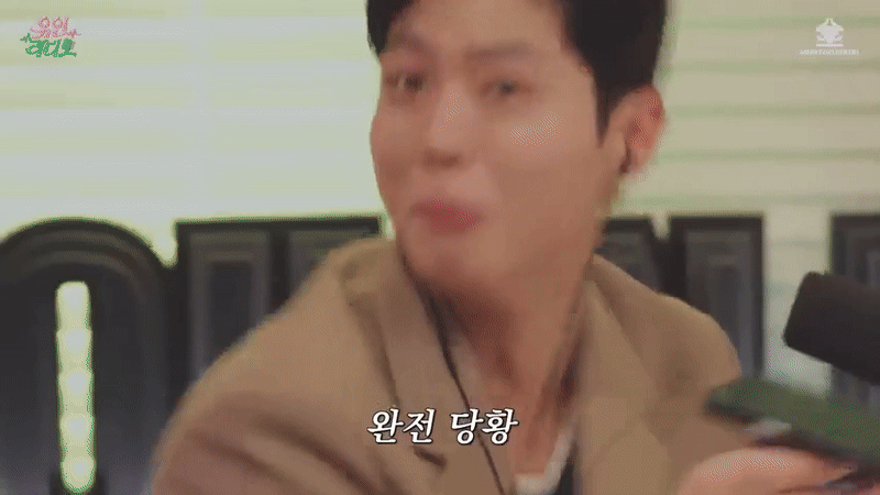 Clip hot: IU làm gì Park Bo Gum mà khiến tài tử bấn loạn, hoảng hồn, "ngũ quan bay tán loạn" thế này?- Ảnh 3.