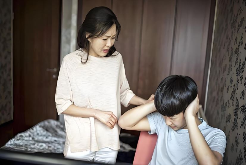 4 hành động sau của mẹ chỉ khiến con cái mệt mỏi chứ chẳng biết ơn: Bỏ ngay cho đôi bên nhẹ lòng!- Ảnh 1.