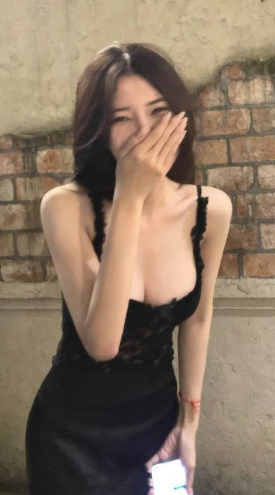 Hot girl Liên Quân hờ hững khoe vóc dáng gợi cảm, lên sóng lần nào là chấn động lần ấy!- Ảnh 5. Hot girl Liên Quân hờ hững khoe vóc dáng gợi cảm, lên sóng lần nào là chấn động lần ấy!- Ảnh 5.