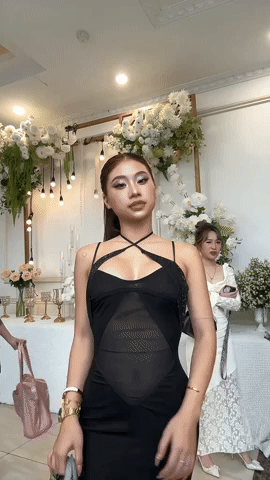 Diện váy bó sát khoe body bốc lửa dự đám cưới, Louis Phạm bị tố chiếm spotlight của cô dâu- Ảnh 5.
