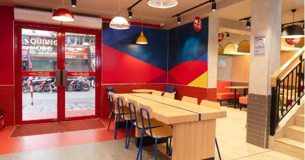 Jollibee Việt Nam từng bước cải thiện không gian để phục vụ khách hàng tốt hơn- Ảnh 1.