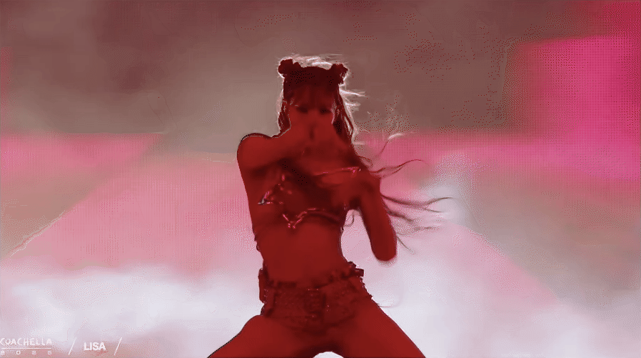 Đoạn video 18+ gây sốc của Lisa ở Coachella khiến dân tình nóng mắt- Ảnh 5.