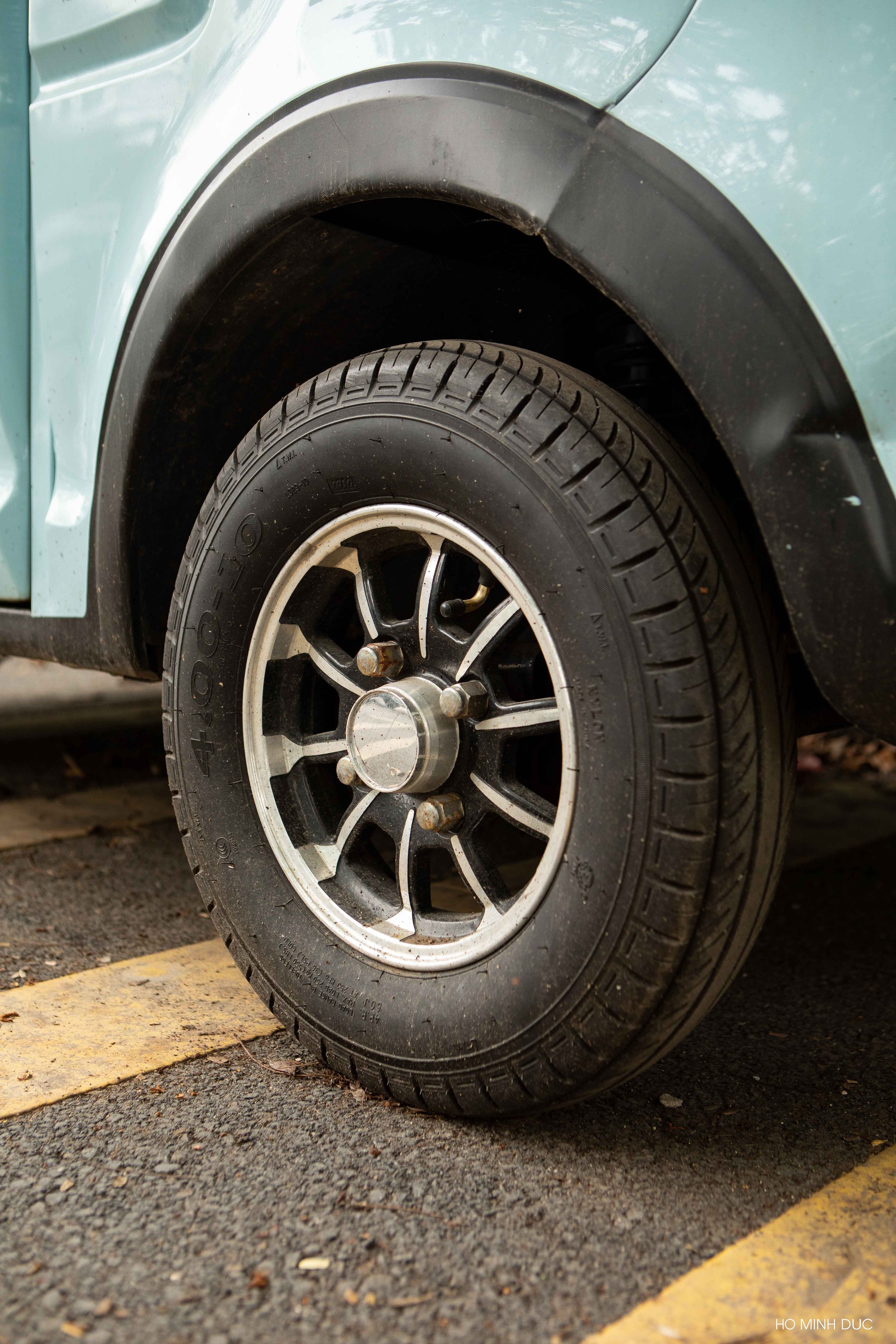 Xuất hiện ở Hà Nội chiếc ô tô mang biển vàng ngang giá Honda Air Blade: Có gì tiện nghi, đi nhanh cỡ nào?- Ảnh 19.