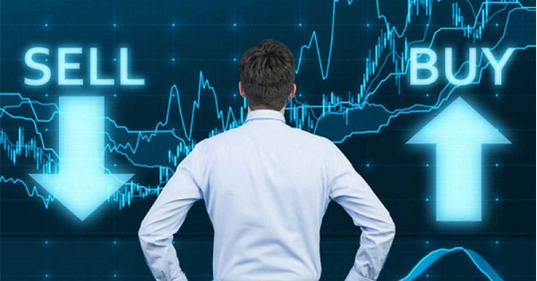 Lãi suất giảm: Đầu tư gì để tối ưu lợi nhuận?- Ảnh 1.