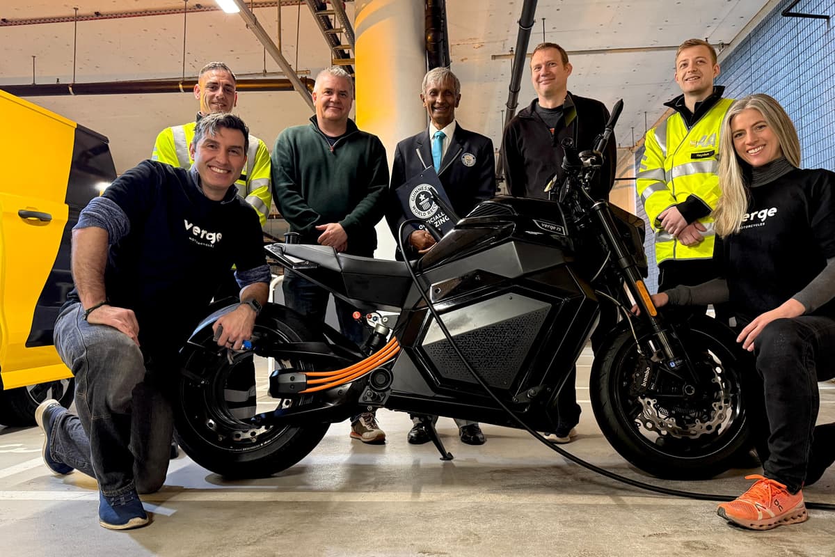 Xe điện Phần Lan đi 310km/sạc lập kỷ lục Guinness: Hóa ra kém hơn 'bác Grab nào đó' đi xe người Việt làm?- Ảnh 1.