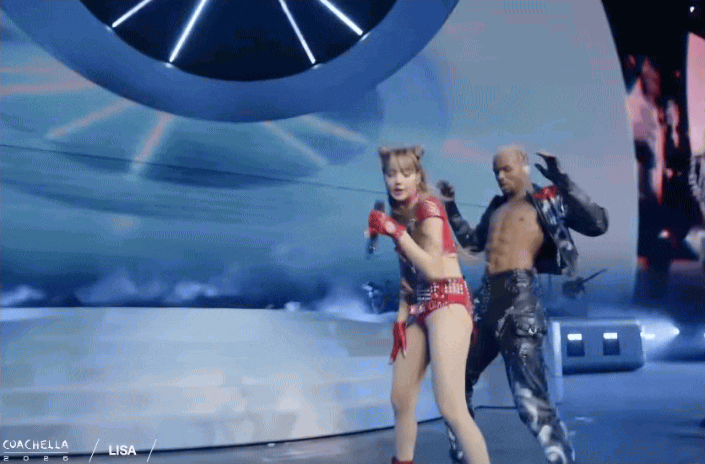 Vũ đạo 19+ khiến Lisa bị chỉ trích “bắt chước ca sĩ nhạc pop Mỹ rẻ tiền”- Ảnh 5.