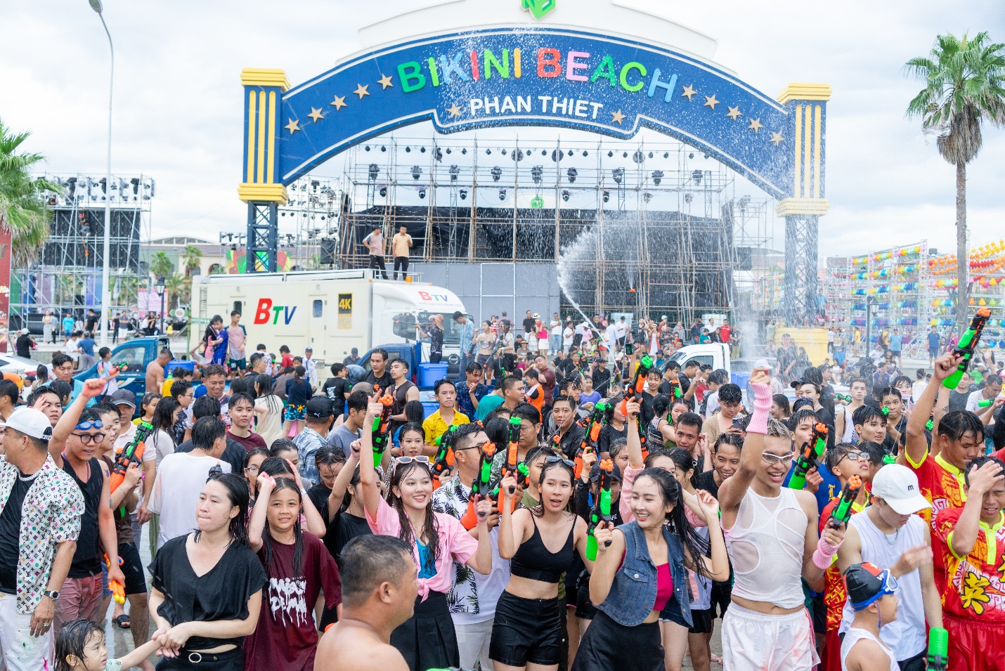 Summer Fest 2025: Đánh thức giác quan, bùng nổ cảm xúc tại “Thành phố triệu niềm vui”- Ảnh 5. Summer Fest 2025: Đánh thức giác quan, bùng nổ cảm xúc tại “Thành phố triệu niềm vui”- Ảnh 5.