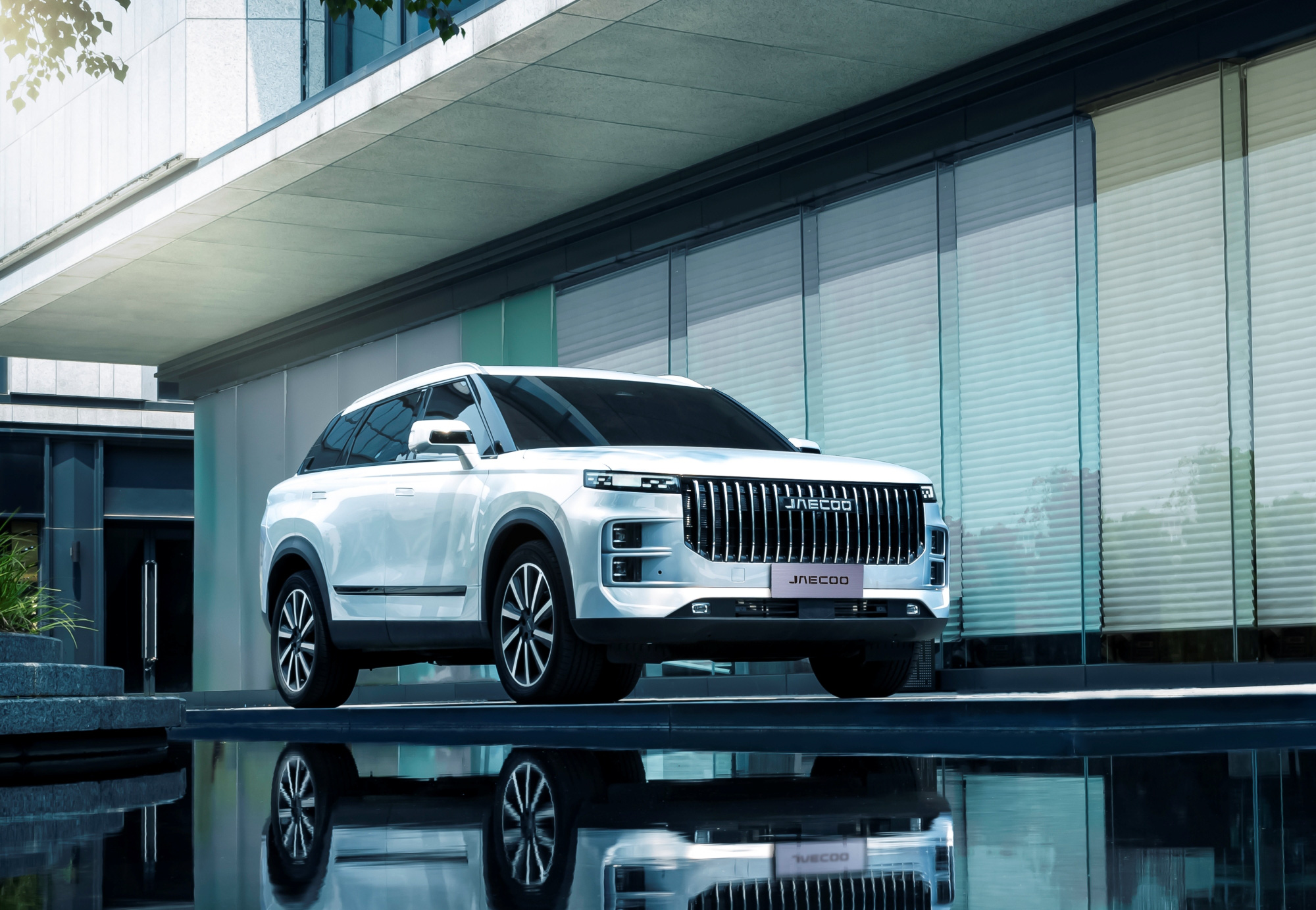 Ở Việt Nam có mẫu xe to ngang CX-5 nhưng ăn xăng 1L/100km, mạnh hơn cả Land Cruiser Prado: Giá thế nào?- Ảnh 2.