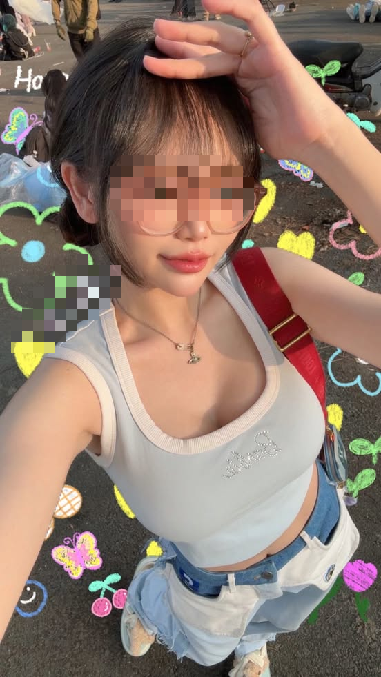 photo-1744875065371 photo-1744875065371