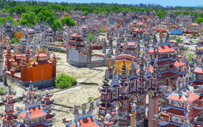 Hình ảnh mới nhất về "thành phố ma" xa hoa như lăng tẩm vua chúa ở Huế- Ảnh 6. Hình ảnh mới nhất về "thành phố ma" xa hoa như lăng tẩm vua chúa ở Huế- Ảnh 6.