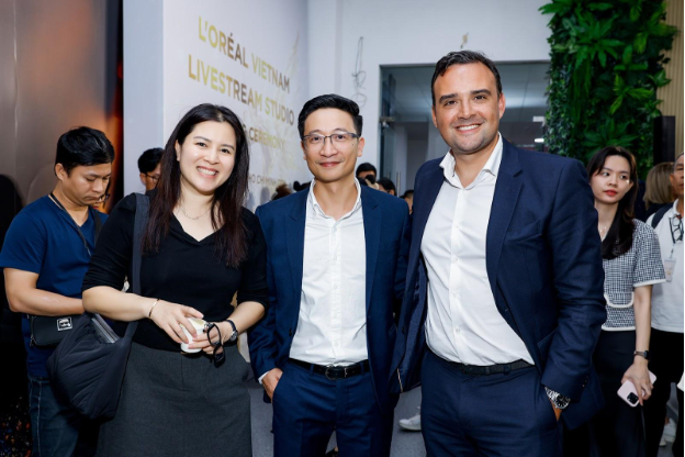 Livestream Factory: Bệ phóng cho doanh nghiệp trong kỷ nguyên livestream- Ảnh 2. Livestream Factory: Bệ phóng cho doanh nghiệp trong kỷ nguyên livestream- Ảnh 2.