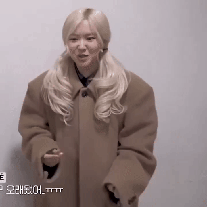 1 hành động của “hoa hậu Kpop” khiến Rosé (BLACKPINK) đơ người khó xử- Ảnh 5.