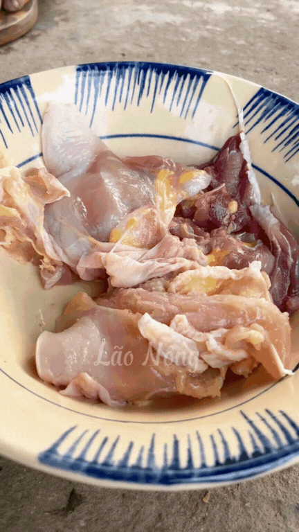 2,4 triệu người xem Lão Nông nấu món xôi quê đậm vị dân dã: Vì sao ai cũng "mê" những bữa cơm quê?- Ảnh 5.