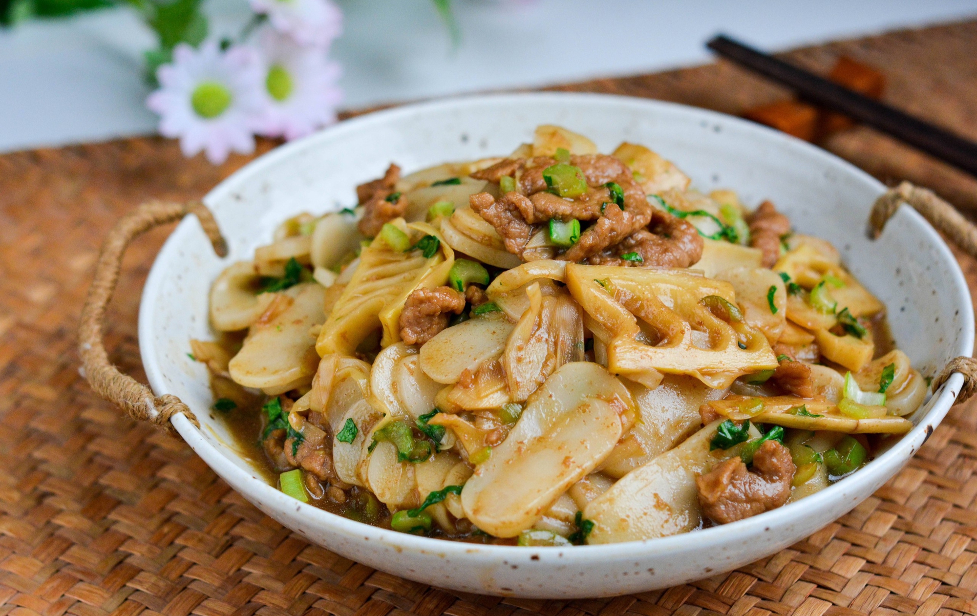 Bận rộn vẫn muốn ăn ngon: Đừng bỏ lỡ 4 món "cơm măng lười" dễ làm, siêu hấp dẫn- Ảnh 15.