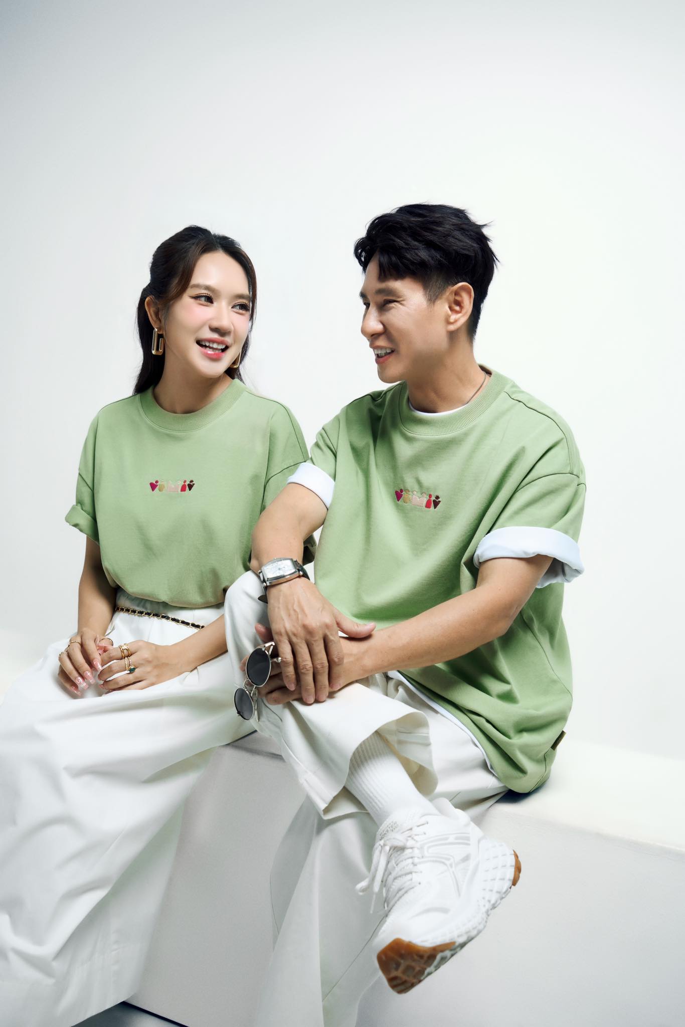 Chỉ bằng 2 câu phỏng vấn của mc Long Vũ, Minh Hà lộ "nguyên hình": Có phải chỉ đơn giản là "bà mẹ 4 con"?- Ảnh 5. Chỉ bằng 2 câu phỏng vấn của mc Long Vũ, Minh Hà lộ "nguyên hình": Có phải chỉ đơn giản là "bà mẹ 4 con"?- Ảnh 5.