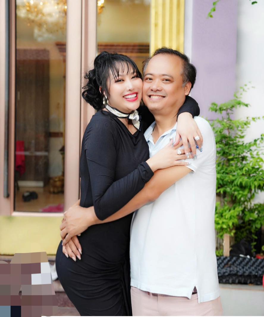 Phi Thanh Vân gây tranh cãi vì clip thân mật quá đà với bạn trai doanh nhân hơn 10 tuổi - Ảnh 5.
