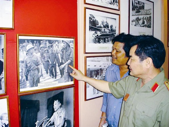 Những "anh hùng vô danh” ngày thống nhất: Hân hoan trở thành người chỉ đường rồi lặng lẽ biến mất trong biển người- Ảnh 5.