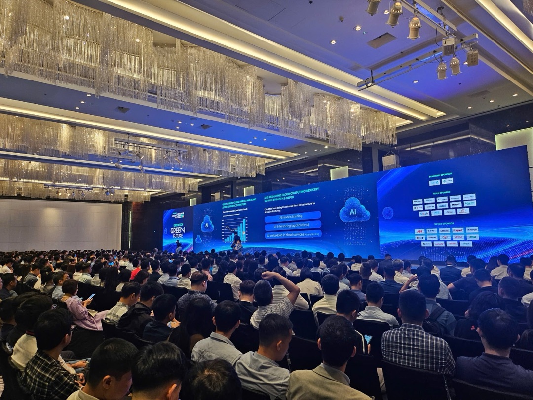 Hơn 2.000 người tham dự sự kiện lớn bậc nhất ngành Trung tâm dữ liệu và Điện toán đám mây- Ảnh 1. Hơn 2.000 người tham dự sự kiện lớn bậc nhất ngành Trung tâm dữ liệu và Điện toán đám mây- Ảnh 1.