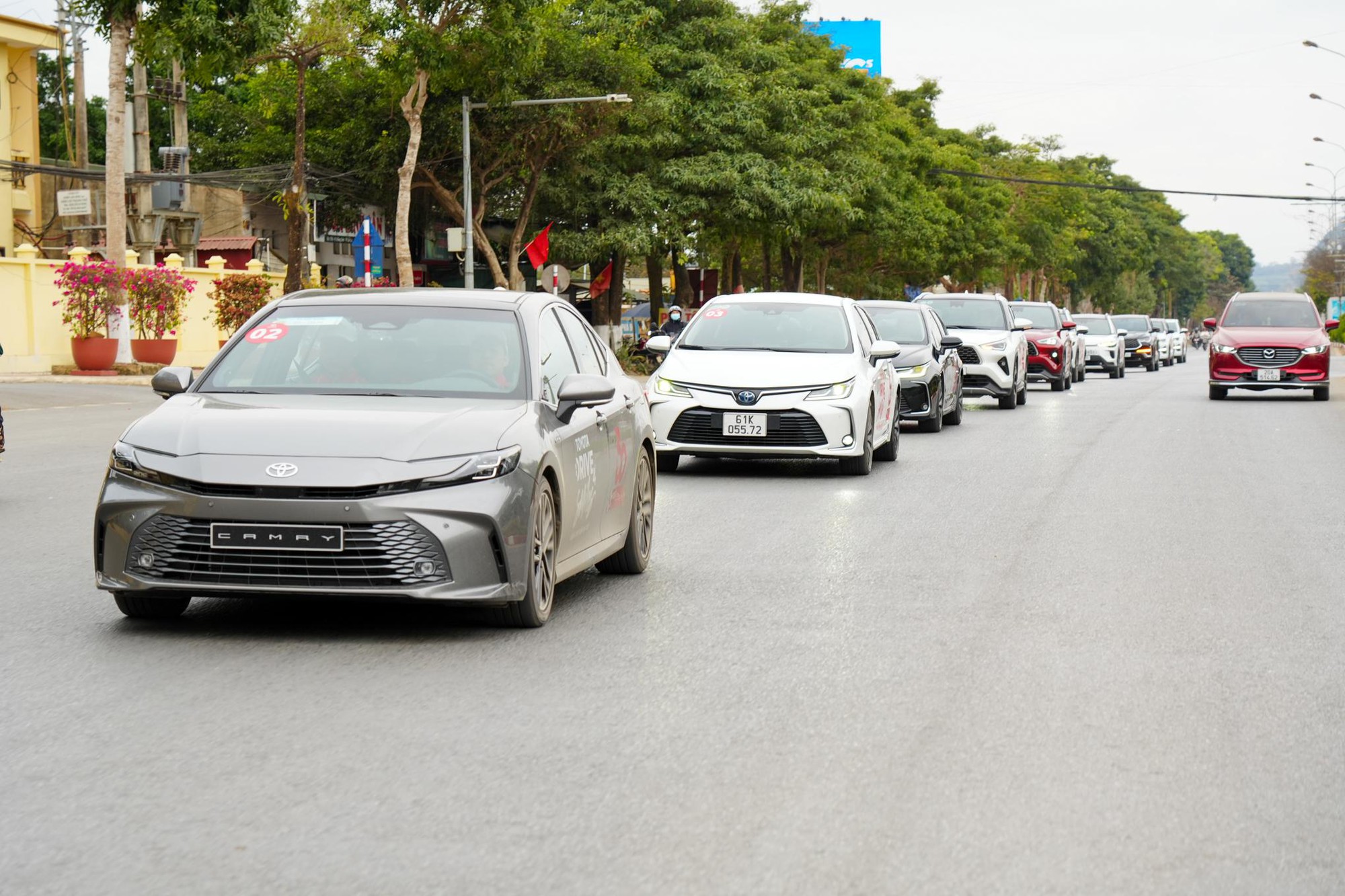 Toyota Camry 2025: 4 lợi ích của động cơ Hybrid thể hiện trong hành trình Caravan dài 5.392km- Ảnh 3.