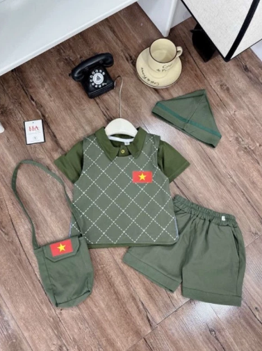 Bóc giá outfit "chiến sĩ nhí" của Jimmy-Jenny: Rẻ, xinh, chất, hội mẹ bỉm mê tít!- Ảnh 4.