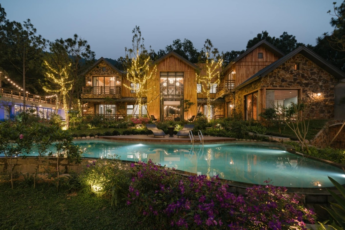 Biệt thự ngoại ô 4.000 m2 của "ông hoàng nhạc đỏ" Trọng Tấn: Nơi nghỉ dưỡng yên bình giữa đồi thông - Ảnh 4.