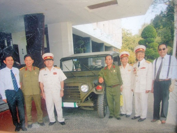 Những "anh hùng vô danh” ngày thống nhất: Hân hoan trở thành người chỉ đường rồi lặng lẽ biến mất trong biển người- Ảnh 4.