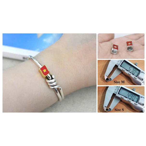 Charm vàng trang sức phong thuỷ hình lá cờ Việt Nam dịp 30/4 khiến người dân yêu thích đón nhận- Ảnh 3. Charm vàng trang sức phong thuỷ hình lá cờ Việt Nam dịp 30/4 khiến người dân yêu thích đón nhận- Ảnh 3.