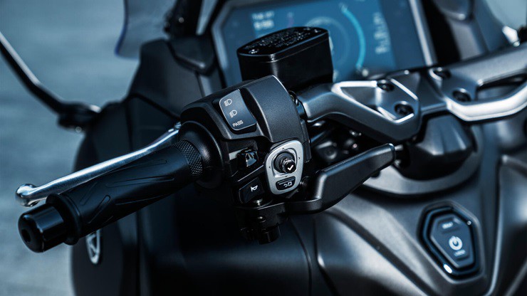 Yamaha ra mắt xe tay ga phân khối lớn giá gần 300 triệu đồng, có gì đặc biệt?- Ảnh 5.