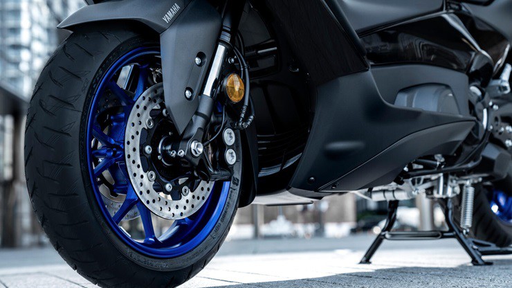 Yamaha ra mắt xe tay ga phân khối lớn giá gần 300 triệu đồng, có gì đặc biệt?- Ảnh 7.