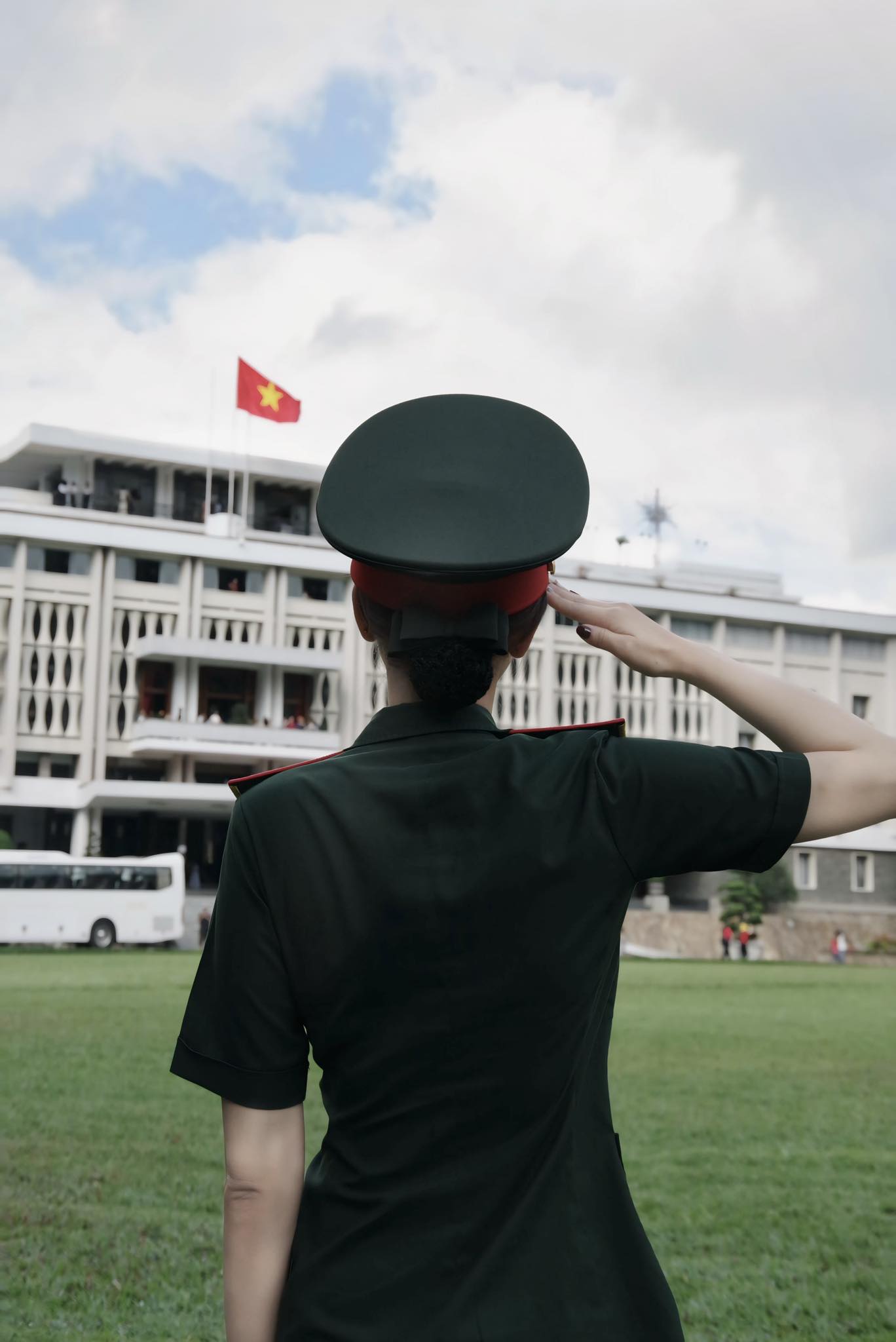 Nữ sĩ quan xinh đẹp kể về quá trình luyện tập dưới cái nắng 36 độ: Sợ nhất là động tác tưởng đơn giản này!- Ảnh 17.