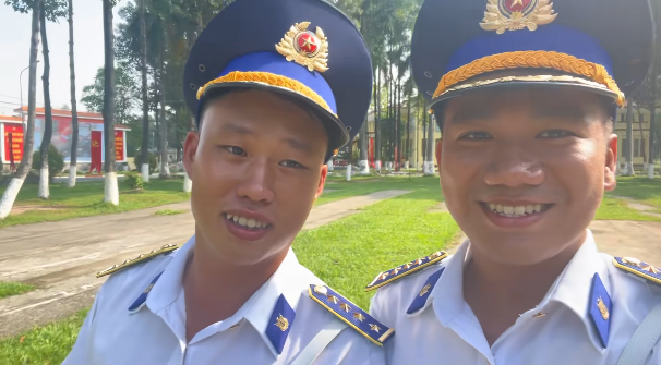 "Lê Hoàng Há Há" lên Fanpage Thông tin Chính phủ, xem từ đầu đến cuối clip vẫn chưa thấy điệu cười có 1-0-2 đâu- Ảnh 2. "Lê Hoàng Há Há" lên Fanpage Thông tin Chính phủ, xem từ đầu đến cuối clip vẫn chưa thấy điệu cười có 1-0-2 đâu- Ảnh 2.