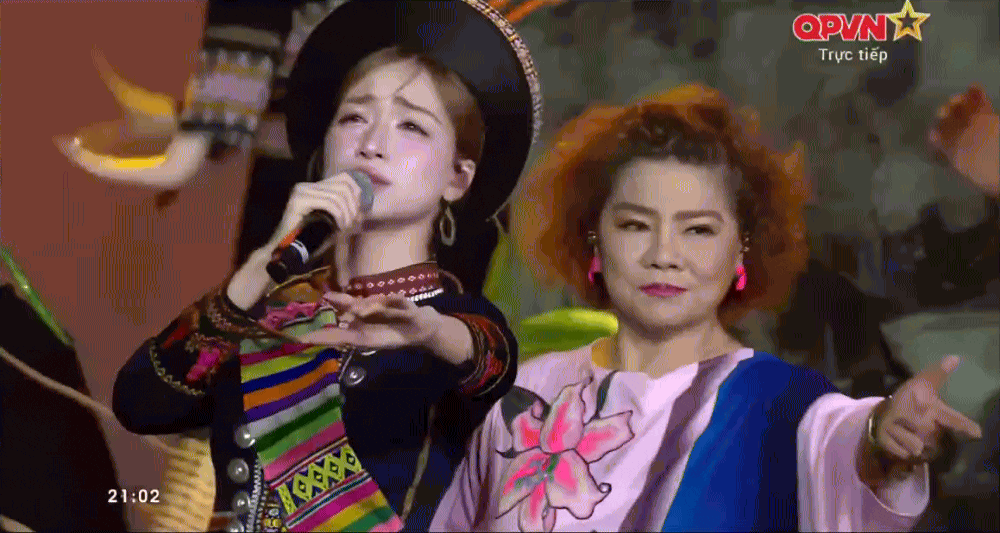 Màn kết hợp giữa NSND Thanh Hoa và Hòa Minzy được gọi “tuyệt tác song ca” 2 thế hệ, leo thẳng trending sau 4 ngày- Ảnh 2.