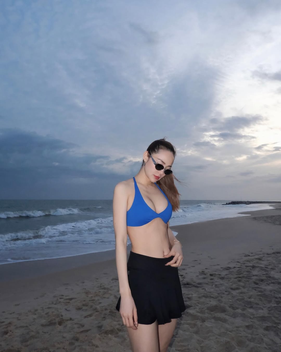Vòng eo con kiến "đốt mắt" của Minh Hằng, cường độ tập luyện "đỉnh chóp" giúp body mẹ bỉm như thuở đôi mươi- Ảnh 9.