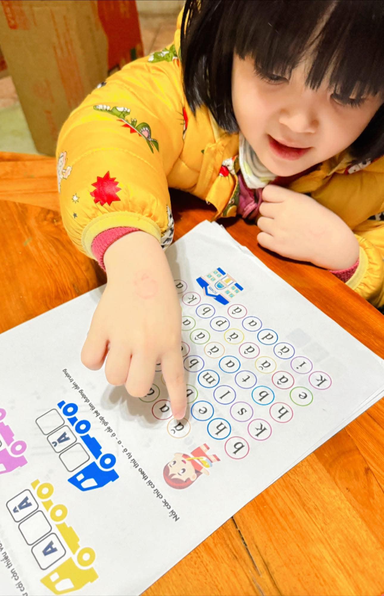 Sợ cảnh mẹ quát con khóc khi học, mẹ 2 con quyết tâm không lặp lại lịch sử nhờ 1 cách cực thông minh- Ảnh 2.