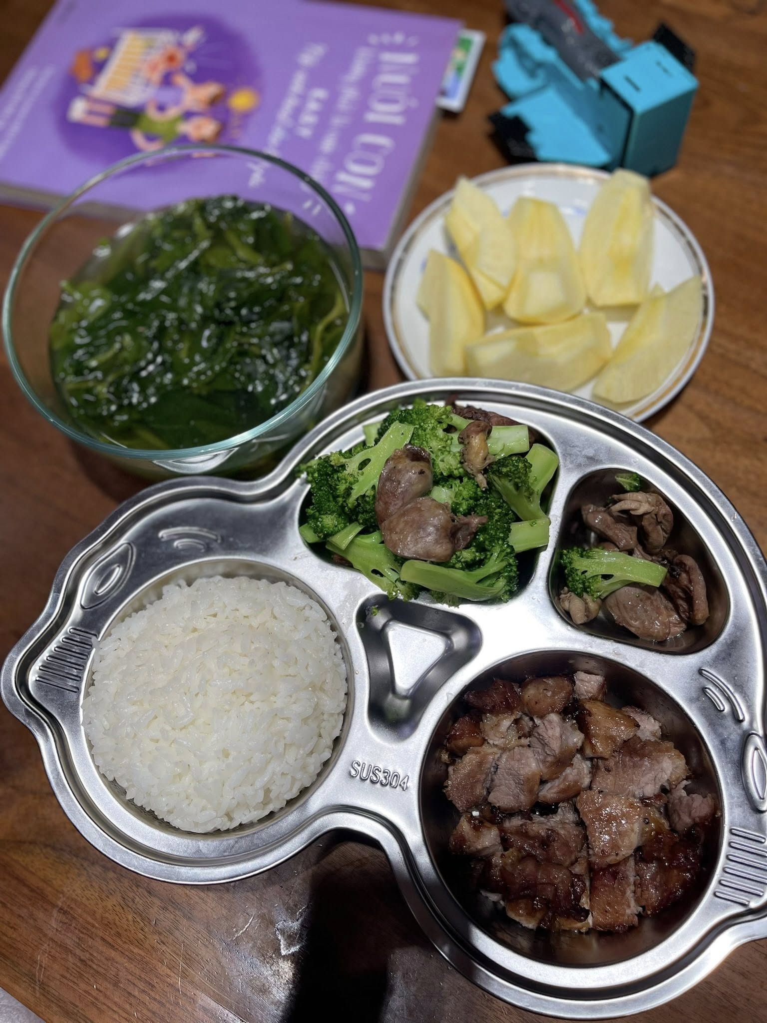 Không cầu kỳ, mẹ Hà Nội ở cữ đơn giản mà chất: Cơm nhà, rau sạch, ngủ ít vẫn nuôi con mát tay- Ảnh 8.