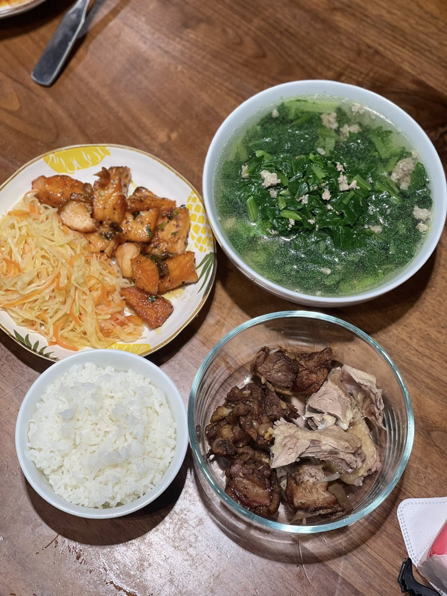 Không cầu kỳ, mẹ Hà Nội ở cữ đơn giản mà chất: Cơm nhà, rau sạch, ngủ ít vẫn nuôi con mát tay- Ảnh 13.
