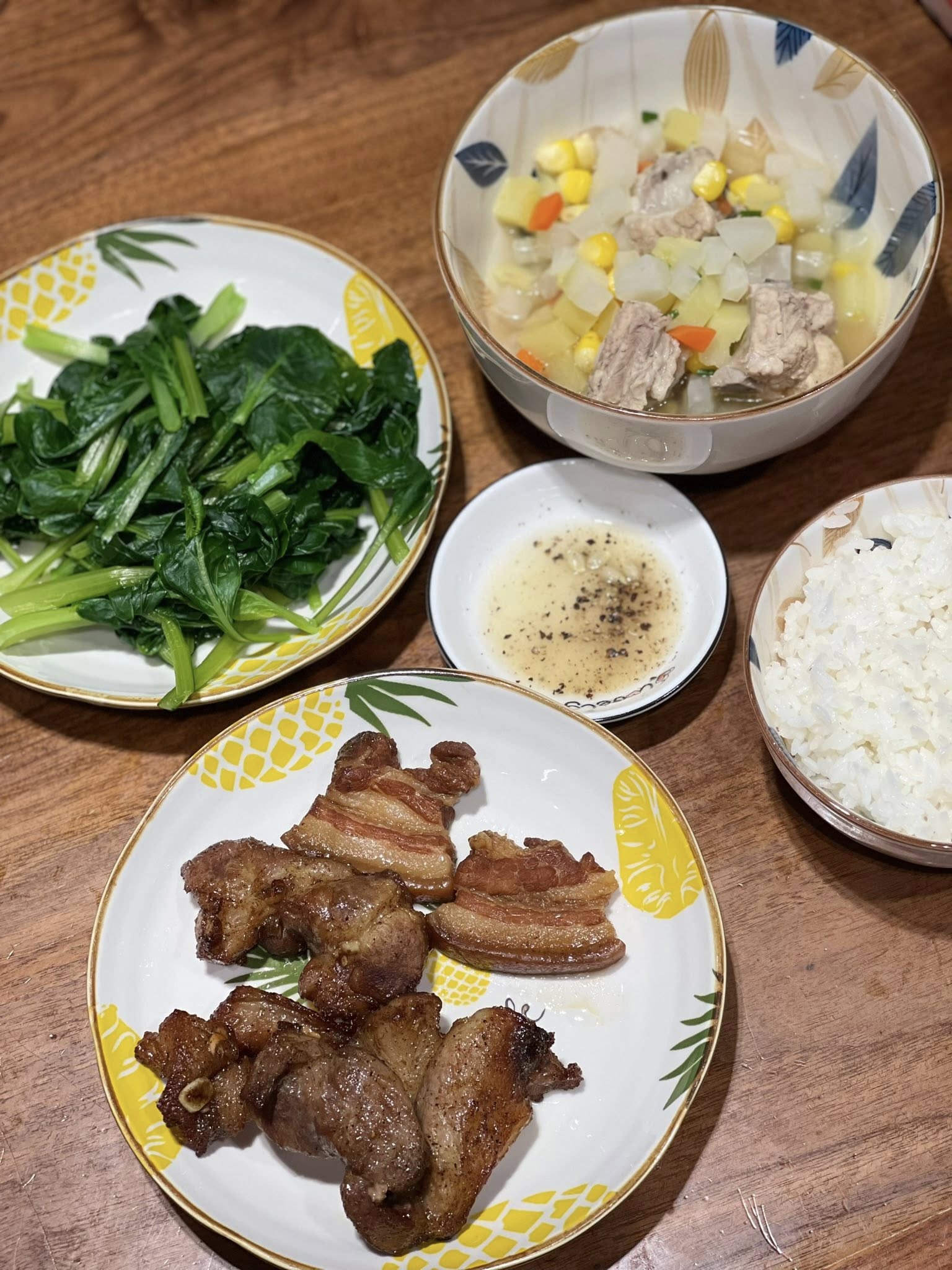 Không cầu kỳ, mẹ Hà Nội ở cữ đơn giản mà chất: Cơm nhà, rau sạch, ngủ ít vẫn nuôi con mát tay- Ảnh 16.