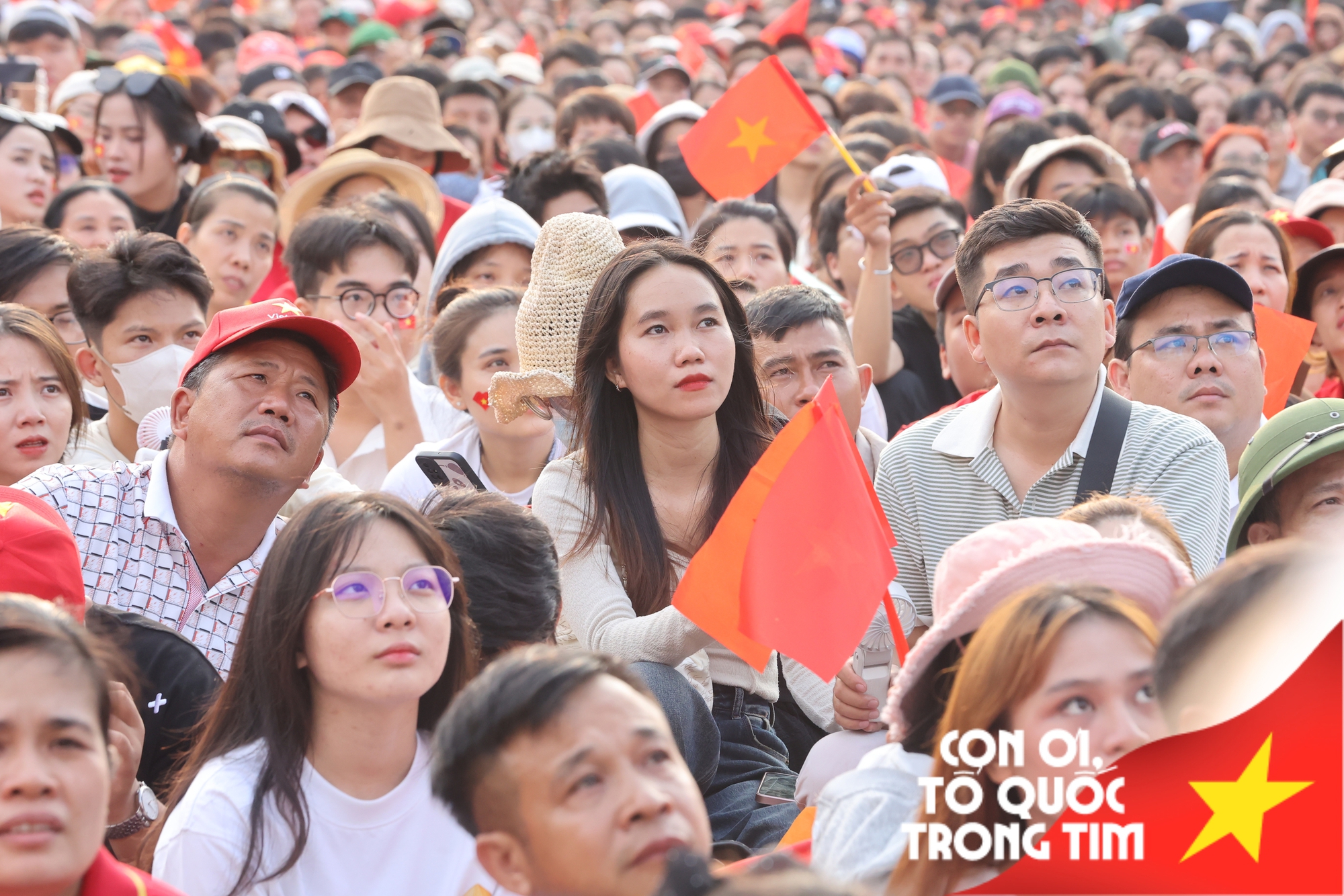 Đẹp biết bao nụ cười ngày thống nhất, những gương mặt rạng rỡ này sẽ viết tiếp trang sử đầy tự hào của dân tộc!- Ảnh 8.