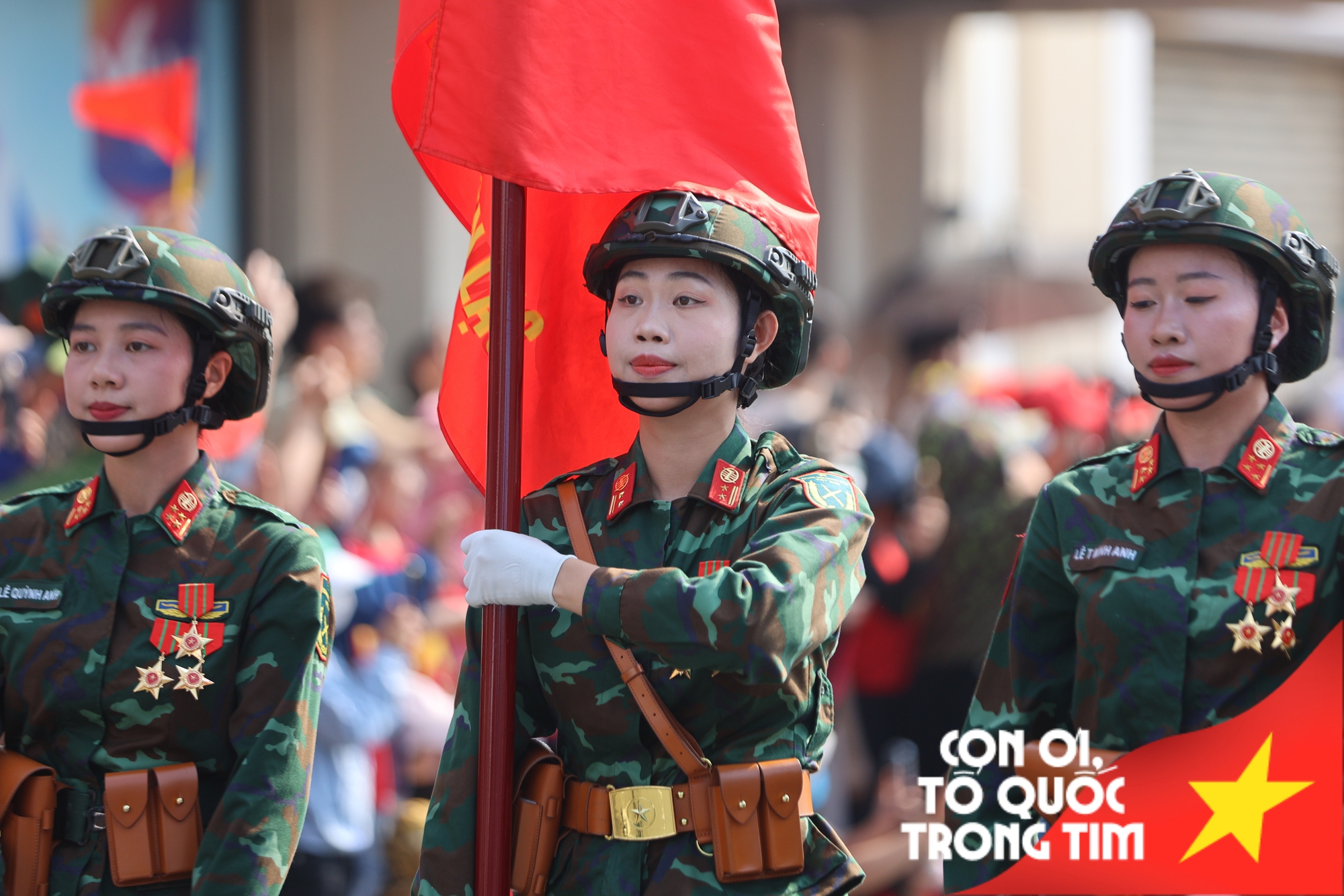 Đẹp biết bao nụ cười ngày thống nhất, những gương mặt rạng rỡ này sẽ viết tiếp trang sử đầy tự hào của dân tộc!- Ảnh 4.