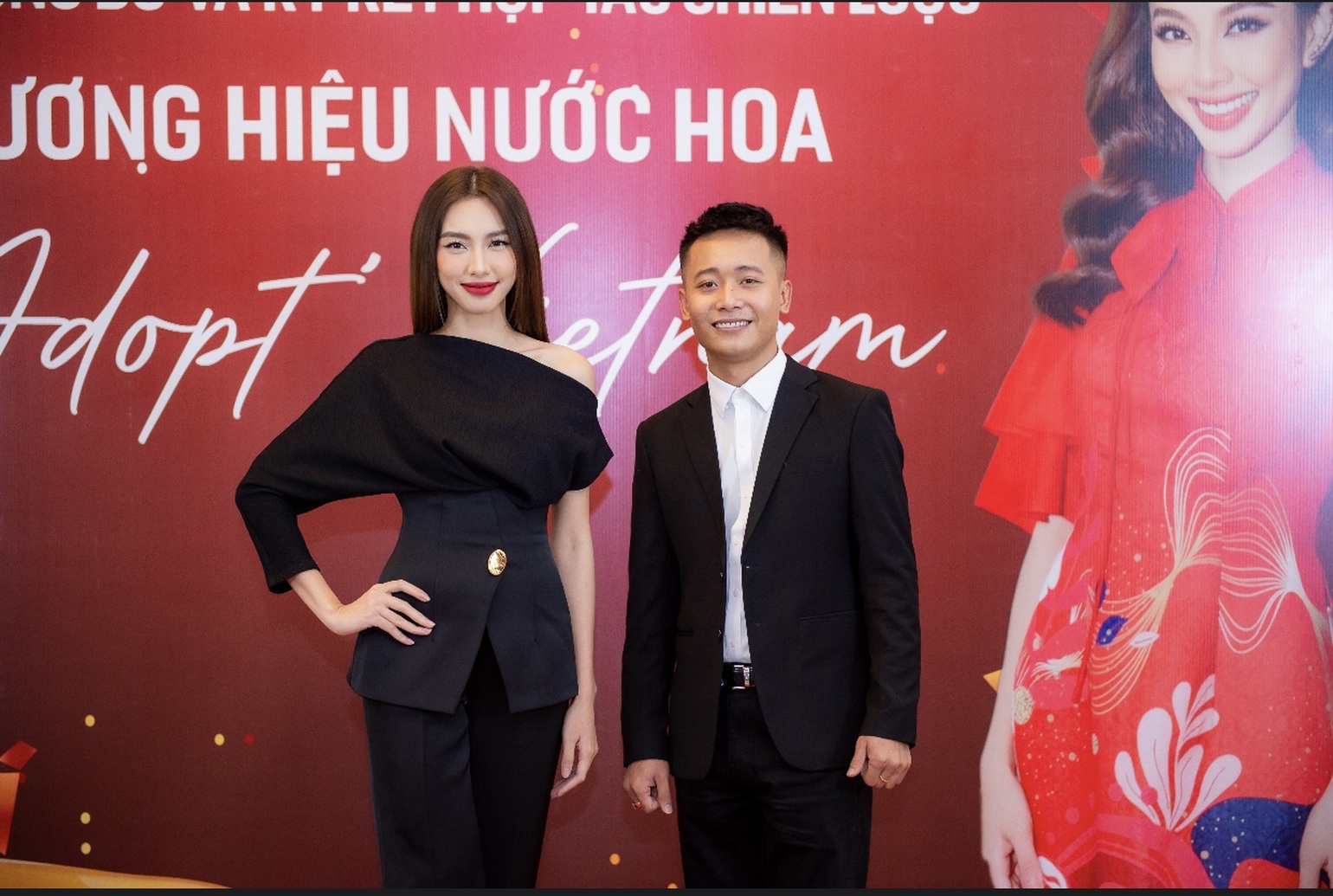 Mối quan hệ thực sự giữa Thùy Tiên và Quang Linh Vlogs: Tình bạn, cộng sự, hay chiến lược hình ảnh?- Ảnh 4.