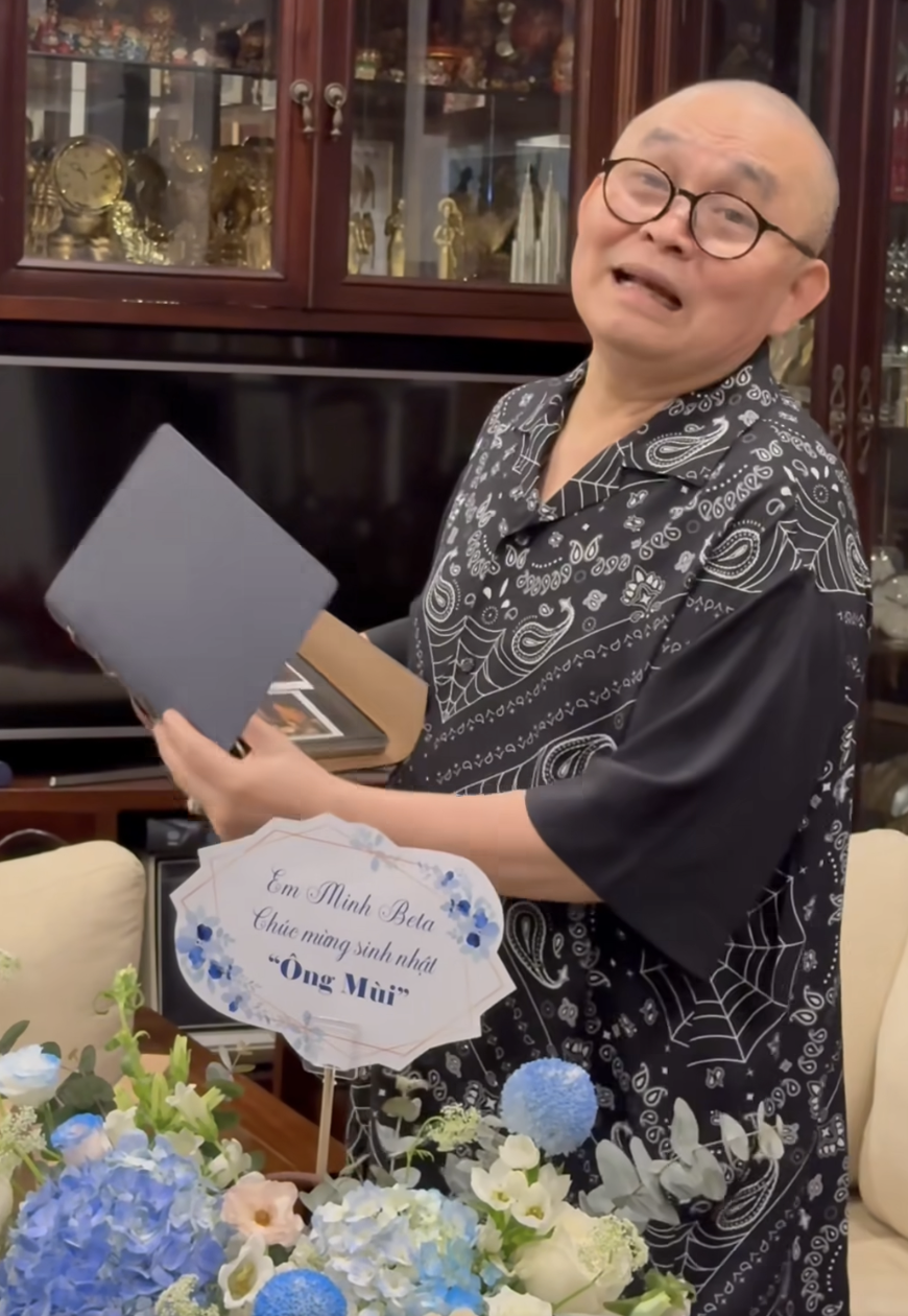 NSƯT Xuân Hinh hỏi thẳng "không có phong bì à", một Shark đình đám phải vào trả lời- Ảnh 2.