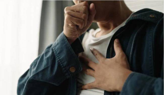 9 người trong 1 nhà bị ung thư, người đàn ông lo lắng hỏi bác sĩ "liệu bọn trẻ có thoát được bệnh hay không?"- Ảnh 3. 9 người trong 1 nhà bị ung thư, người đàn ông lo lắng hỏi bác sĩ "liệu bọn trẻ có thoát được bệnh hay không?"- Ảnh 3.