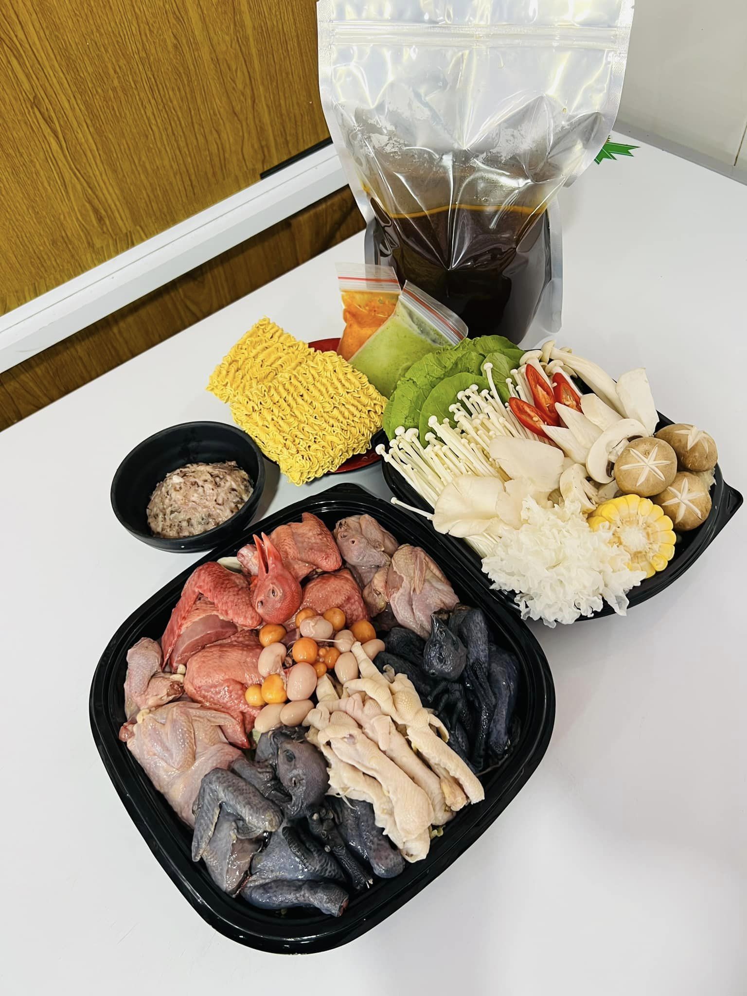 Ngày nghỉ lễ "không vào bếp": Chỉ cần "alo" là có set lẩu thịnh soạn chưa đến 1 triệu đồng- Ảnh 17.