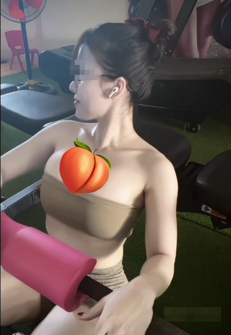 Làn sóng tranh cãi: Hot girl phòng gym "sexy" hay phản cảm?- Ảnh 1.
