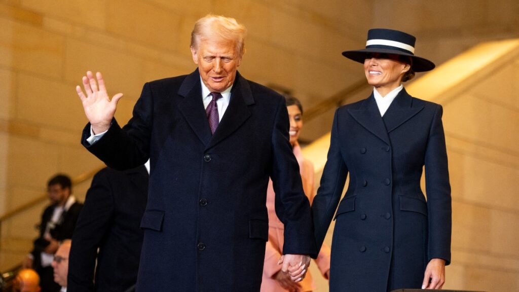 Melania Trump: Đệ nhất phu nhân kín tiếng nhất trong 80 năm qua, "ưu tiên hàng đầu của tôi là làm mẹ"- Ảnh 3.