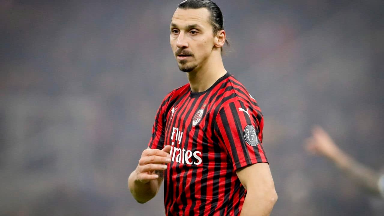 Ngỡ ngàng trước diện mạo của sao bóng đá nếu là nữ: Ronaldo hóa cực phẩm, không thể nhận ra "Messi"- Ảnh 5.