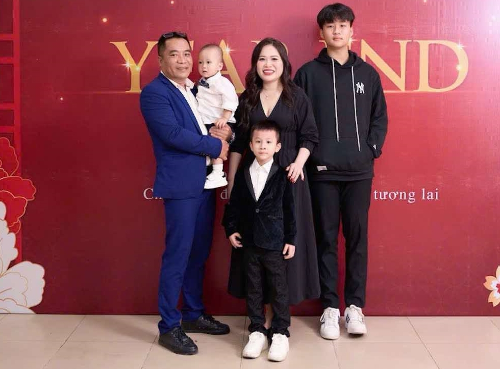 Mẹ Nghệ An khoe mâm cơm nấu cho cả nhà được con trai giúp sức, hội chị em thi nhau xin làm thông gia- Ảnh 1.