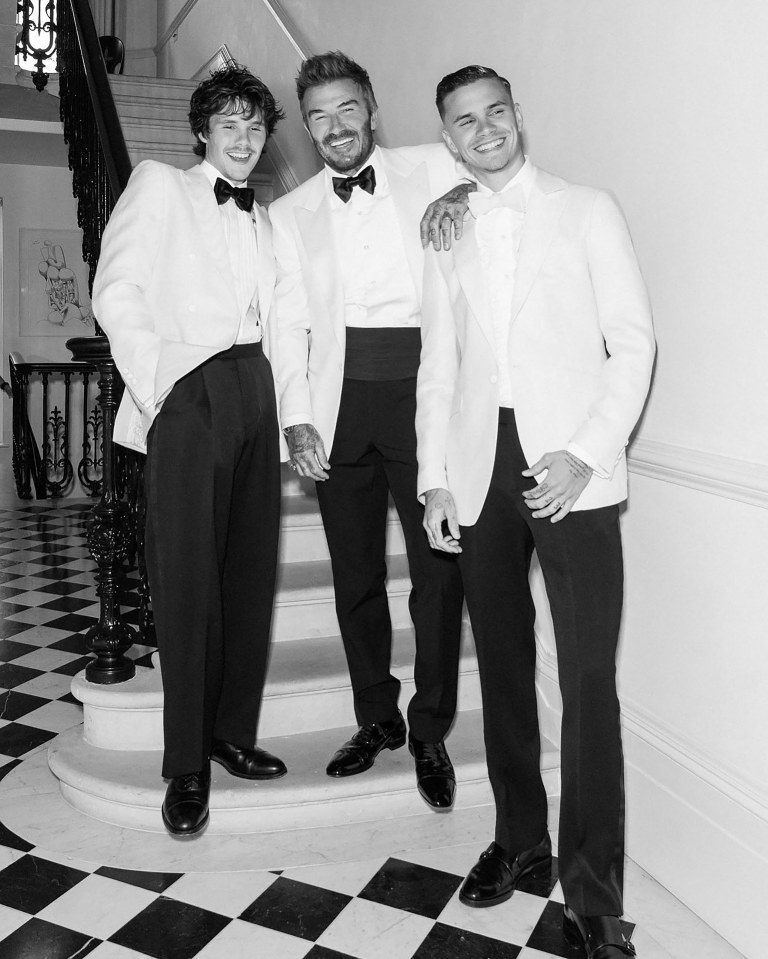 Hai con trai của Beckham chế giễu chị dâu, ngầm "cô lập" anh cả Brooklyn giữa lúc gia đình bất hoà?- Ảnh 1.